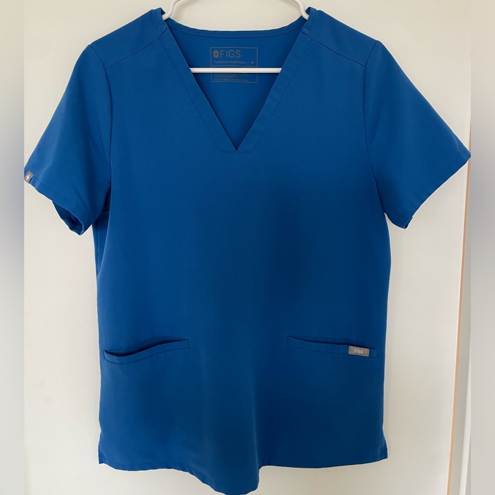 Figs Casma Women’s top. Size Medium. Great condition!